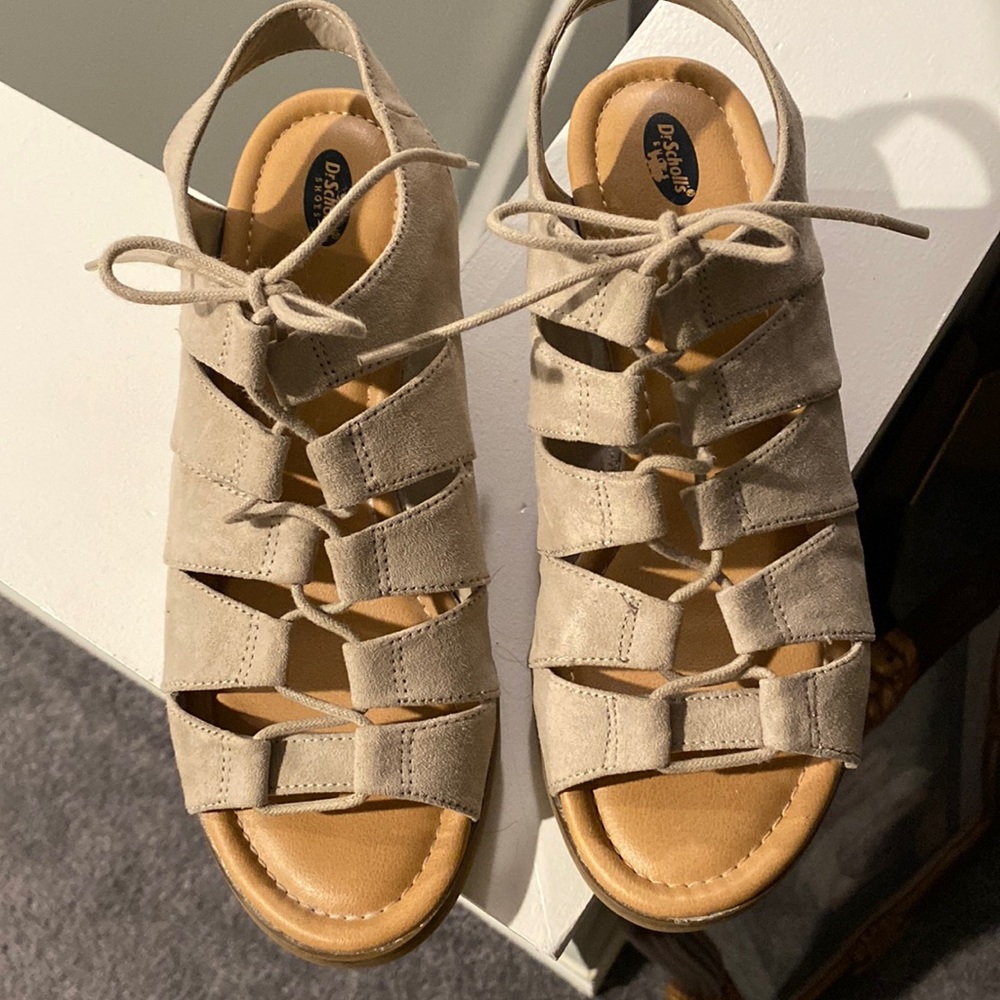 Dr Scholls sling back sandal.